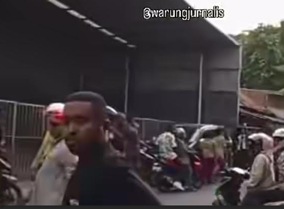 Bentrokan terjadi di Cakung Jaktim. (BeritaNasional/tangkapan layar)