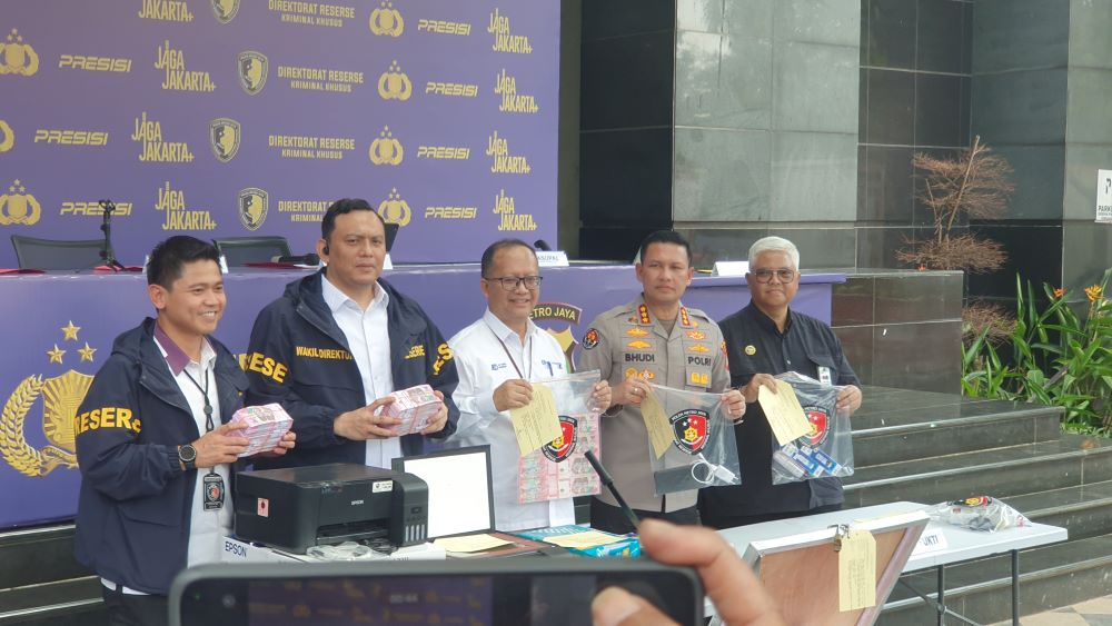 Polda Metro Jaya berhasil mengungkap modus peredaran uang palsu. (BeritaNasional/Bachtiarudin Alam)