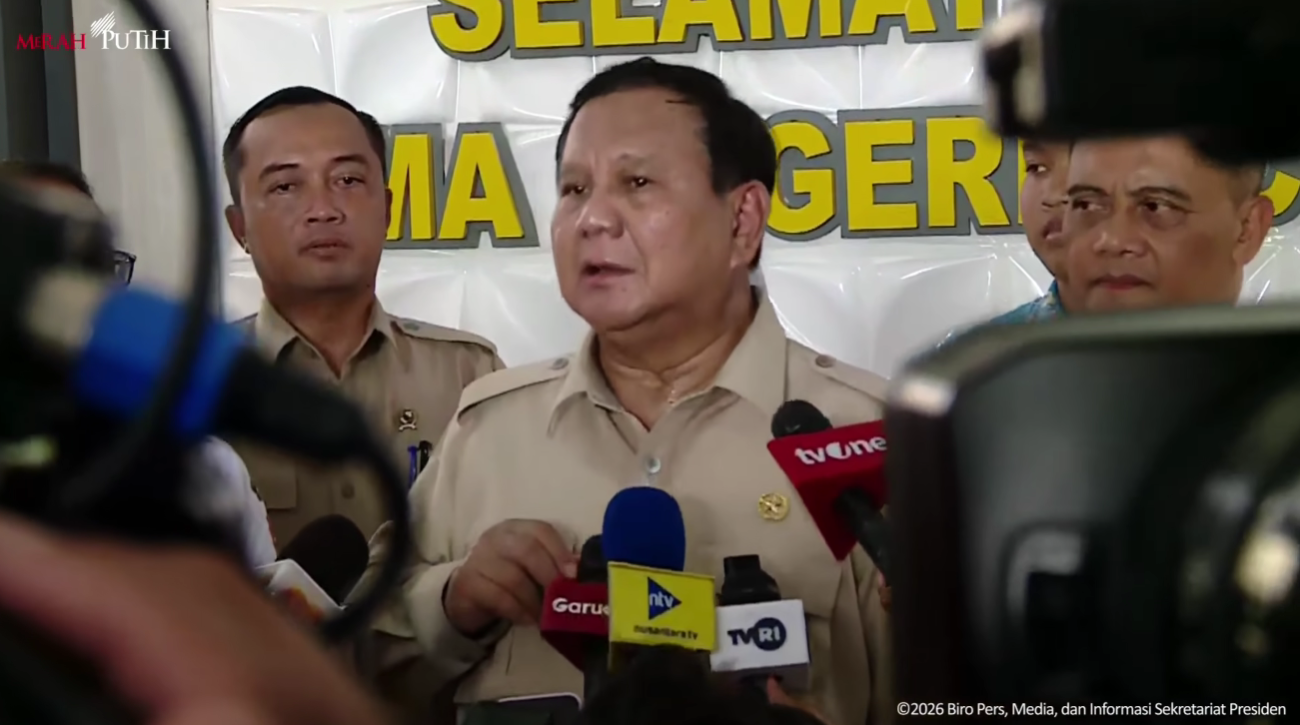 Presiden Prabowo Subianto saat meninjau SMAN 1 Cilacap. (Foto/YouTube Sekretariat Presiden)