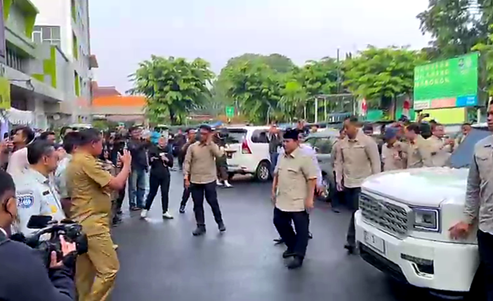 Presiden Prabowo Tinjau Korban Kecelakaan Kereta di RSUD Bekasi. (Foto/istimewa)