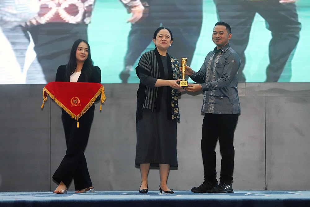 Puan Maharani Raih Penghargaan KWP Awards 2026 sebagai Tokoh Pro Perempuan. (BeritaNasional/Elvis).