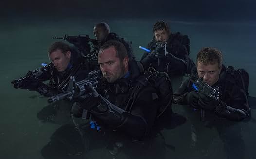 Tim Navy SEAL dalam American Renegades (2017). (BeritaNasional/Europacorp)