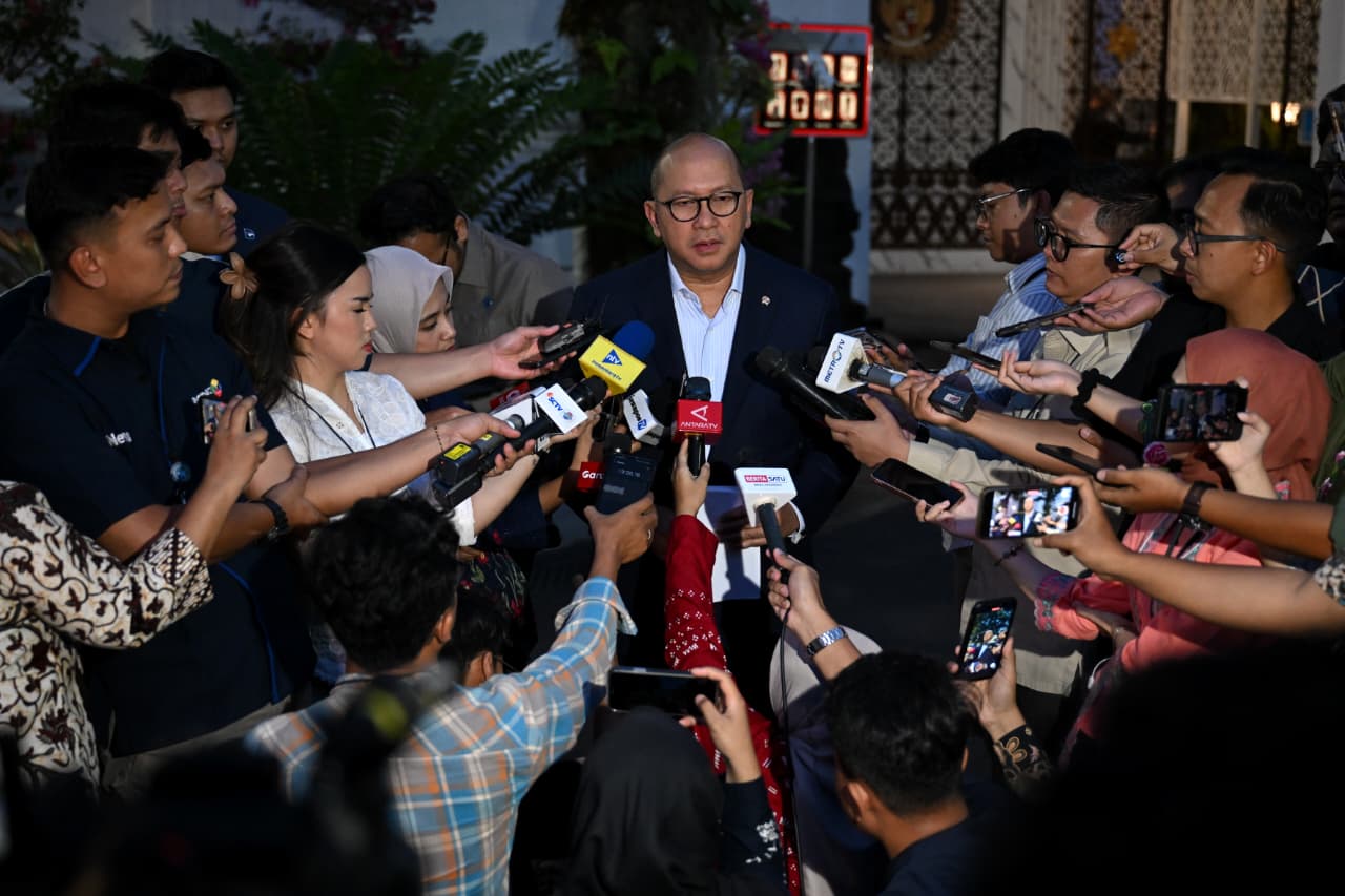 Menteri Investasi Rosan Roeslani saat memberikan keterangan pers. (Foto/BPMI)