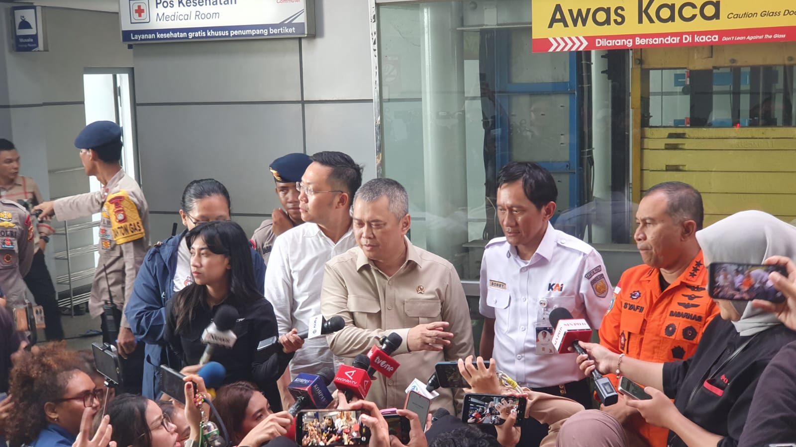 Menteri Perhubungan RI Dudy Purwagandhi saat memberikan keterangan pers. (BeritaNasional/Bachtiar)