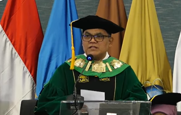 Rektor UIN Syarif Hidayatullah Jakarta Asep Saepudin Jahar. (BeritaNasional/YT UIN Jakarta)
