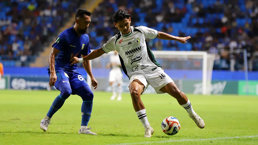 Pertandingan Persiba Balikpapan melawan PSS Sleman. (Foto/ileague.id)