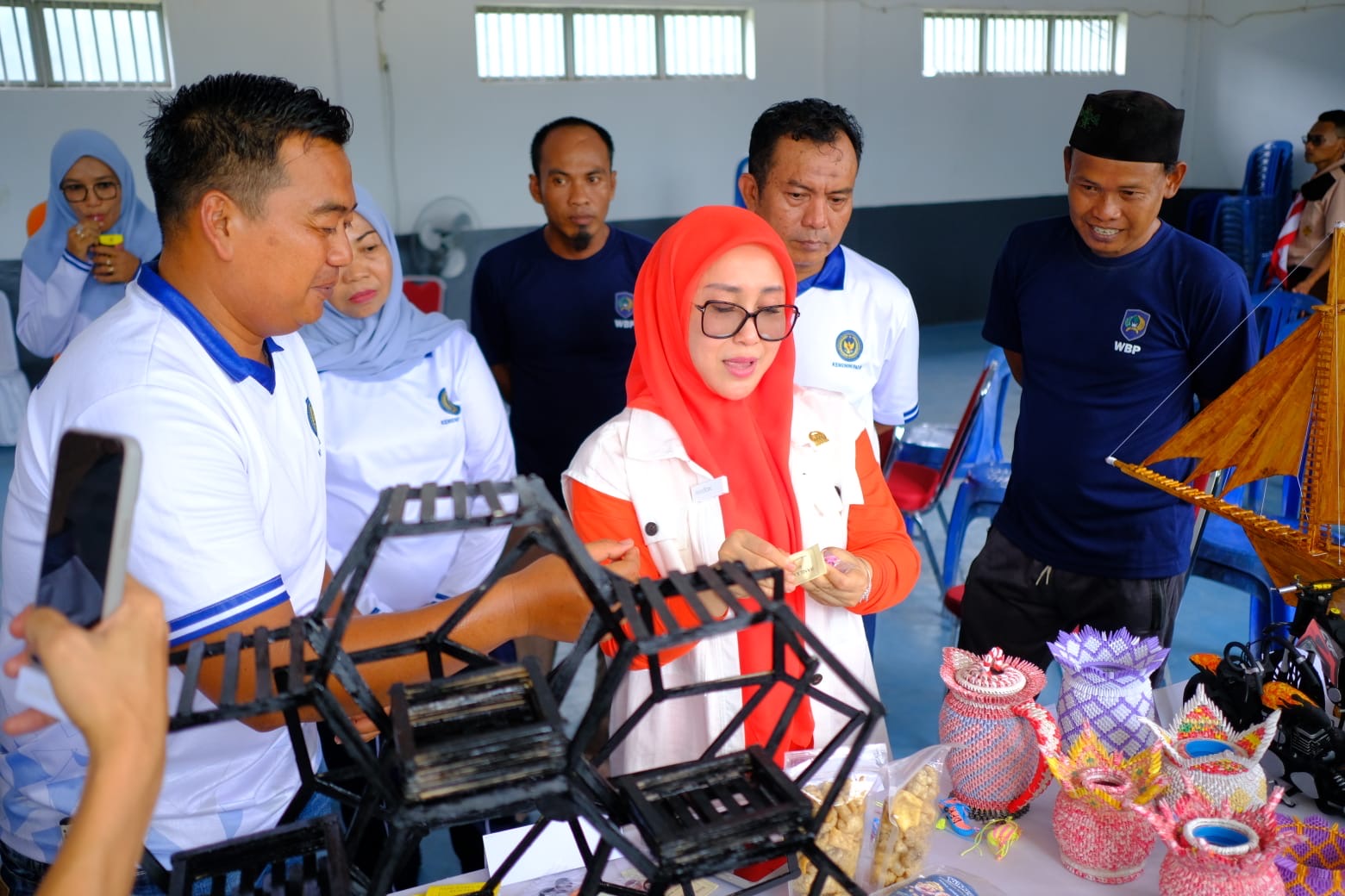 Anggota Komisi XIII DPR Meity Rahmatia saat kunjungan ke salah satu lapas. (BeritaNasional/istimewa)