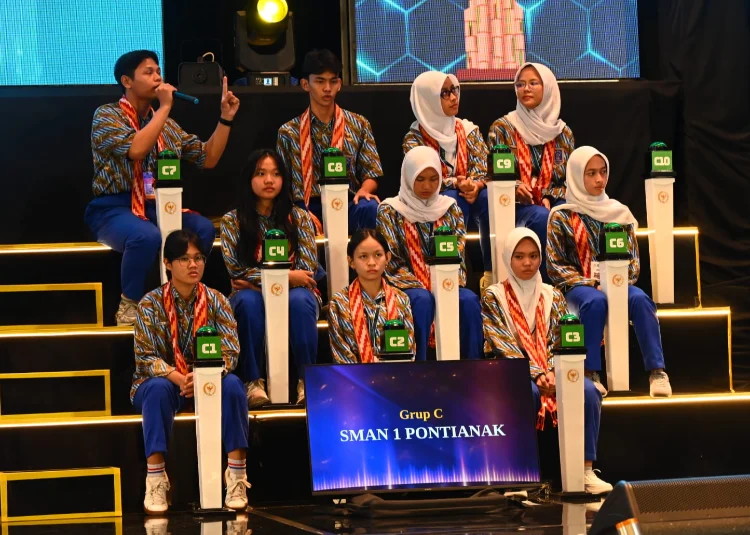 Peserta Final Lomba Cerdas Cermat Empat Pilar MPR dari SMAN 1 Pontianak. (BeritaNasional/MPR RI)