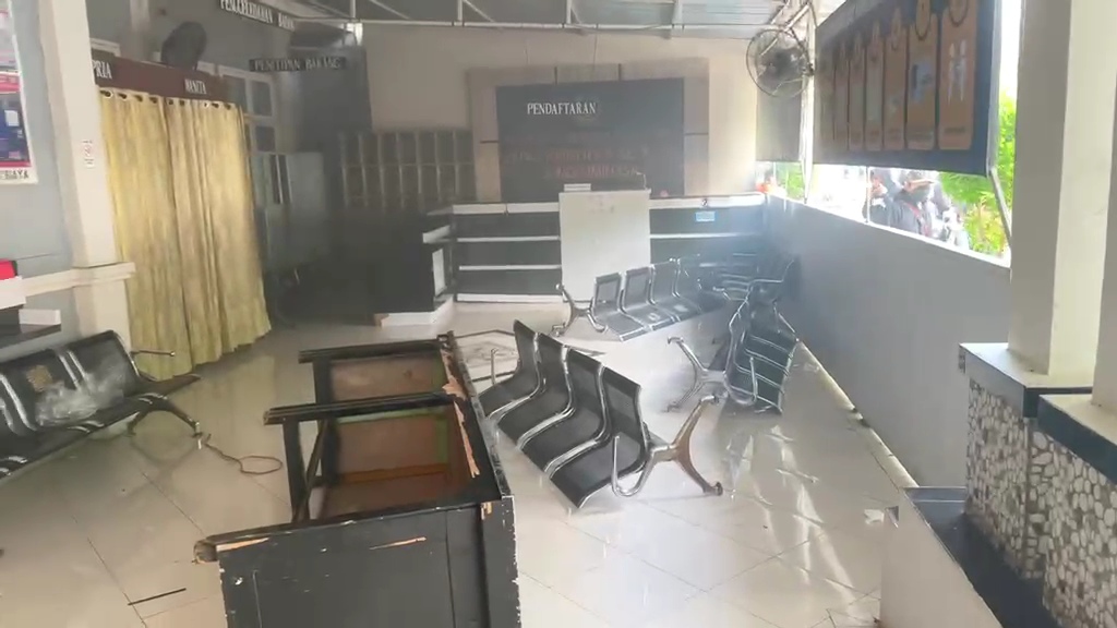 Suasana kericuhan di Lapas Narkotika Kelas II Sungguminasa, Kabupaten Gowa, Sulawesi Selatan. (Foto/Ist)