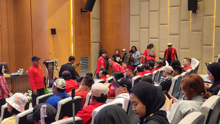 DPR RI terima perwakilan buruh dalam momentum May Day 2026. (BeritaNasional/Panji Septo)