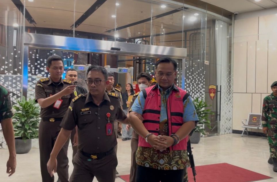 Kejaksaan Agung (Kejagung) resmi menetapkan mantan Anggota Ombudsman RI, Yeka Hendra Fatika sebagai tersangka. (BeritaNasional/Bachtiar)