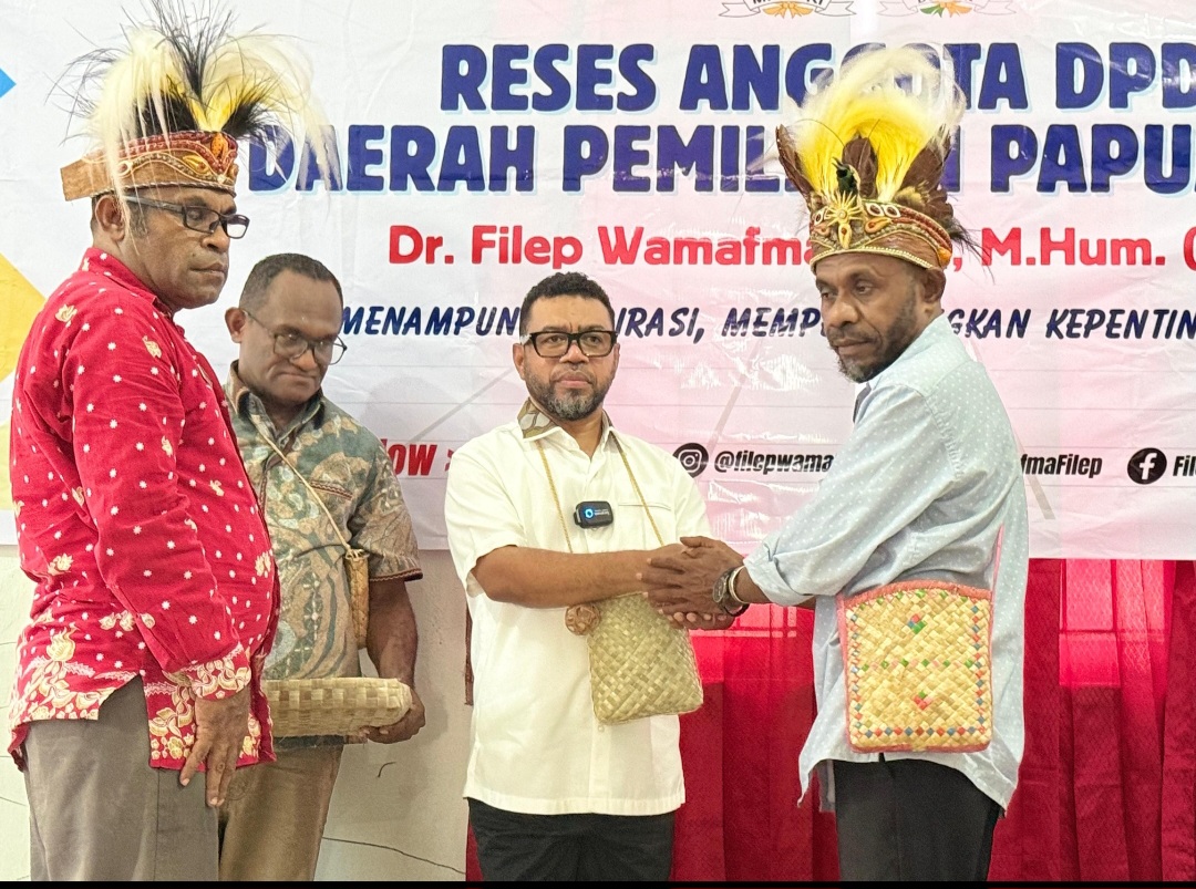 Anggota DPD Filep Wamafma. (BeritaNasional/istimewa)