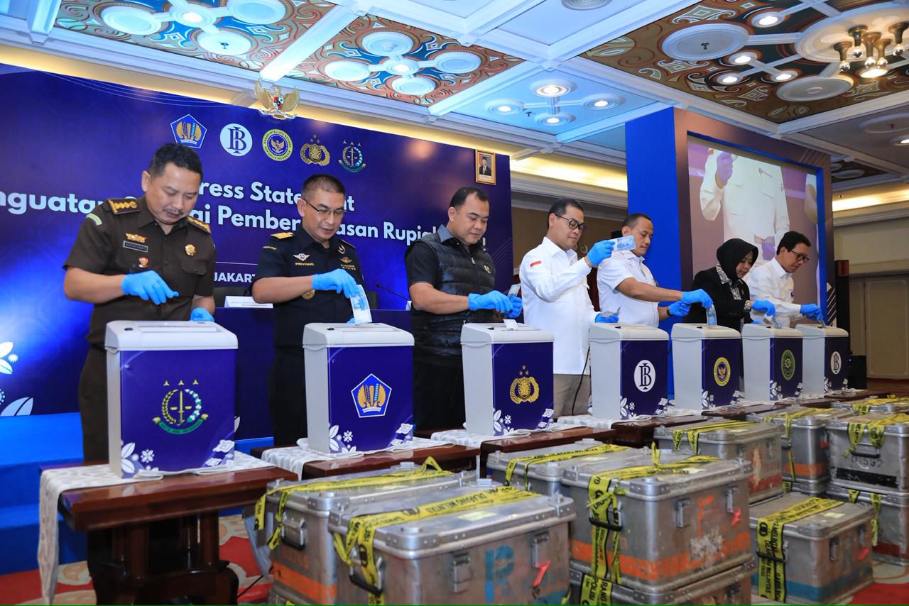 Polri bersama BI dan Badan Koordinasi Pemberantasan Rupiah Palsu (Botasupal) melakukan pemusnahan uang rupiah palsu di Kantor BI, Jakarta, Rabu (13/5/2026). (BeritaNasional/Humas Polri)