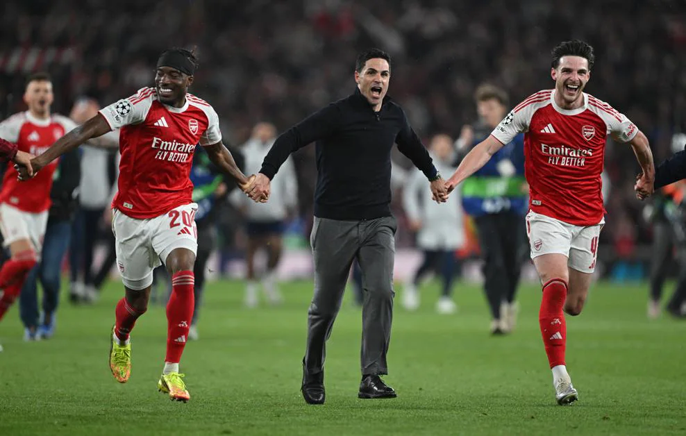 Pelatih Arsenal Mikel Arteta melakukan selebrasi usai berhasil melaju ke Final Liga Champions. (Foto/uefa.com)