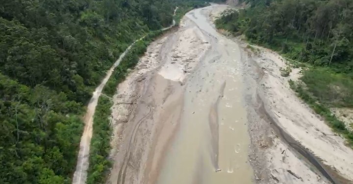 Percepatan penanganan terganggunya akses transportasi jalur Lokop–Pining Aceh. (BeritaNasional/KemenPU)
