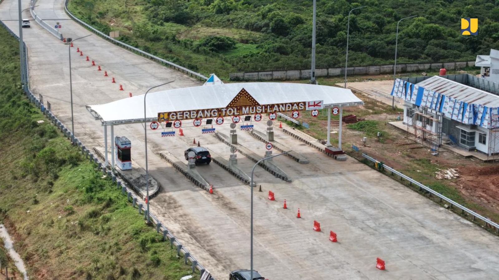 Pintu tol Kayuagung-Palembang-Betung. (BeritaNasional/KemenPU)