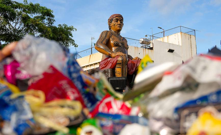 Patung ikonik Filipina (BeritaNasional/Greenpeace)