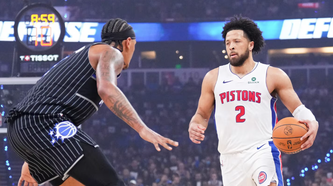 Cade Cunningham (kanan) mencetak 19 dari 32 poin tertingginya dalam Pistons vs Magic. (Foto/NBA.com)