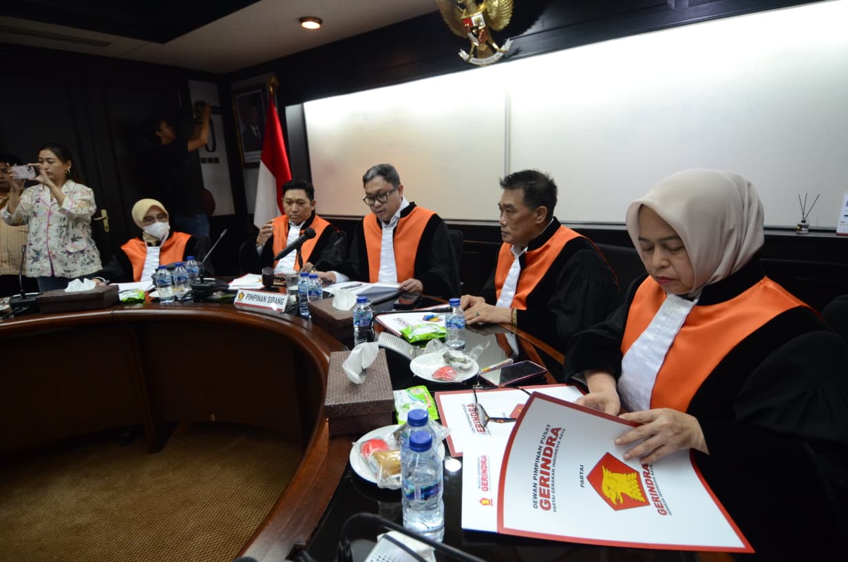 Majelis Kehormatan Partai Gerindra saat menggelar sidang etik di kantor DPP Gerindra. (BeritaNasional/Elvis Sendouw)