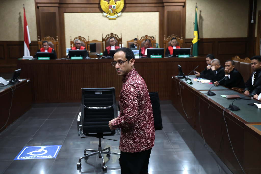 Nadiem Makarim bersiap menjalani sidang tuntutan di Pengadilan Tipikor,Jakarta, Rabu (13/5/2026). (Beritanasional.com/Oke Atmaja)