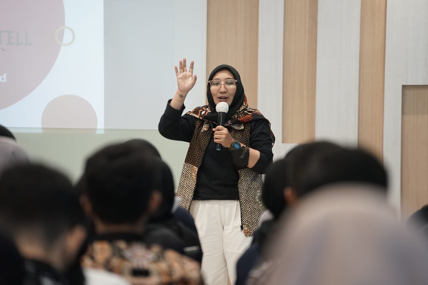 Pengamat Komunikasi, Agustina Widyawati. (Foto/istimewa)