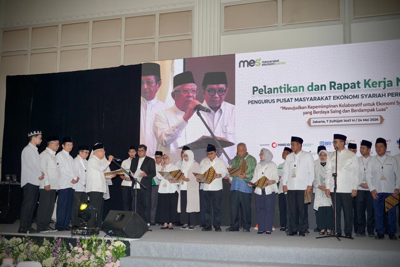 Menteri Koperasi (Menkop) Ferry Juliantono ditetapkan sebagai Ketua Harian MES mendampingi Ketua Umum MES Rosan P. Roeslani. (BeritaNasional/Elvis/HO Hms Menkop)