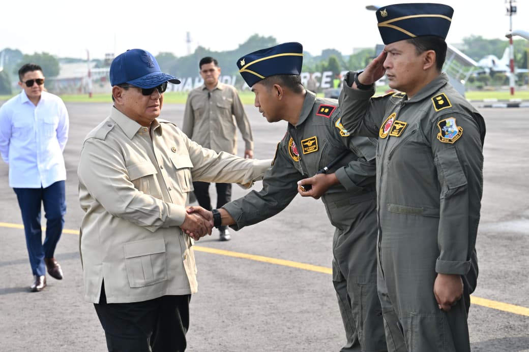 Presiden Prabowo Subianto tiba di Pangkalan TNI AU Iswahjudi Kabupaten Magetan Jawa Timur. (BeritaNasional/Setpres)