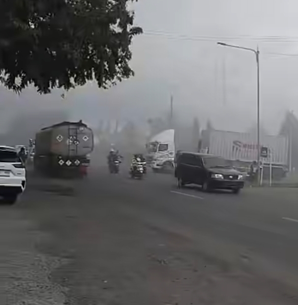 Ledakan terjadi di area pabrik kimia PT Merak Chemical Indonesia (MCCI) di Cilegon, Banten, Senin (25/5/2026) siang. (Foto/Istimewa)