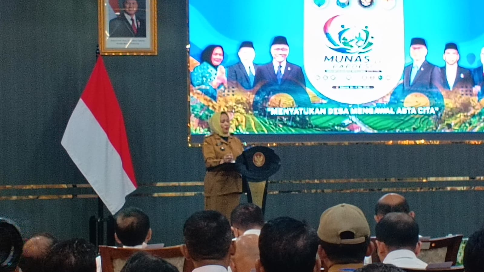 Ketua Papdesi Wargiati saat memberikan pidato dalam Munas II di Gedung Kemendes, Jakarta. (BeritaNasional/Hamdi)