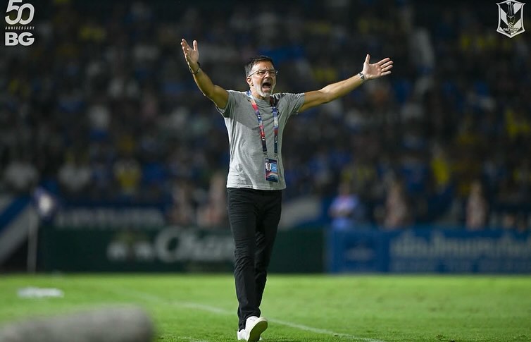 Pelatih tim nasional Thailand Anthony Hudson. (Foto/instagram anthonyhudson.official)