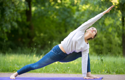 Butterfly pose yin yoga. (BeritaNasional/Freepik)