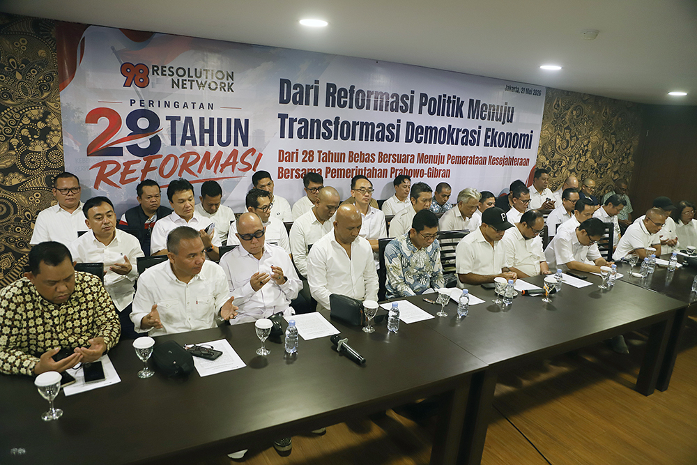 Komunitas aktivis 98 Resolution Network memperingati 28 tahun Reformasi 1998 . (BeritaNasional/Elvis Sendouw)