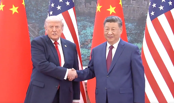 Pertemuan Presiden China Xi Jinping dan Presiden AS Donald Trump (kiri). (Foto/X Xi's Moment)