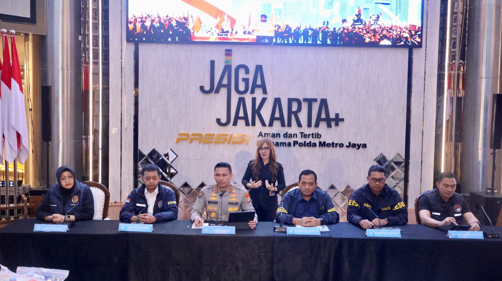Kabidhumas Polda Metro Jaya Kombes Pol Budi Hermanto memberikan keterangan kepada pers. (BeritaNasional/dok Polri)