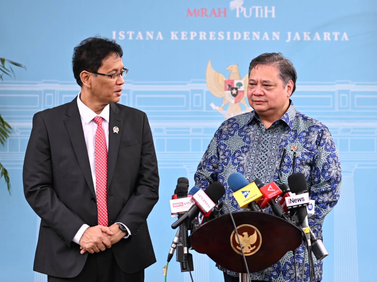 Menteri Koordinator Bidang Perekonomian Airlangga Hartarto bersama Menteri Keuangan, Purbaya Yudhi Sadewa. (Foto/doc.Sekretariat Presiden)