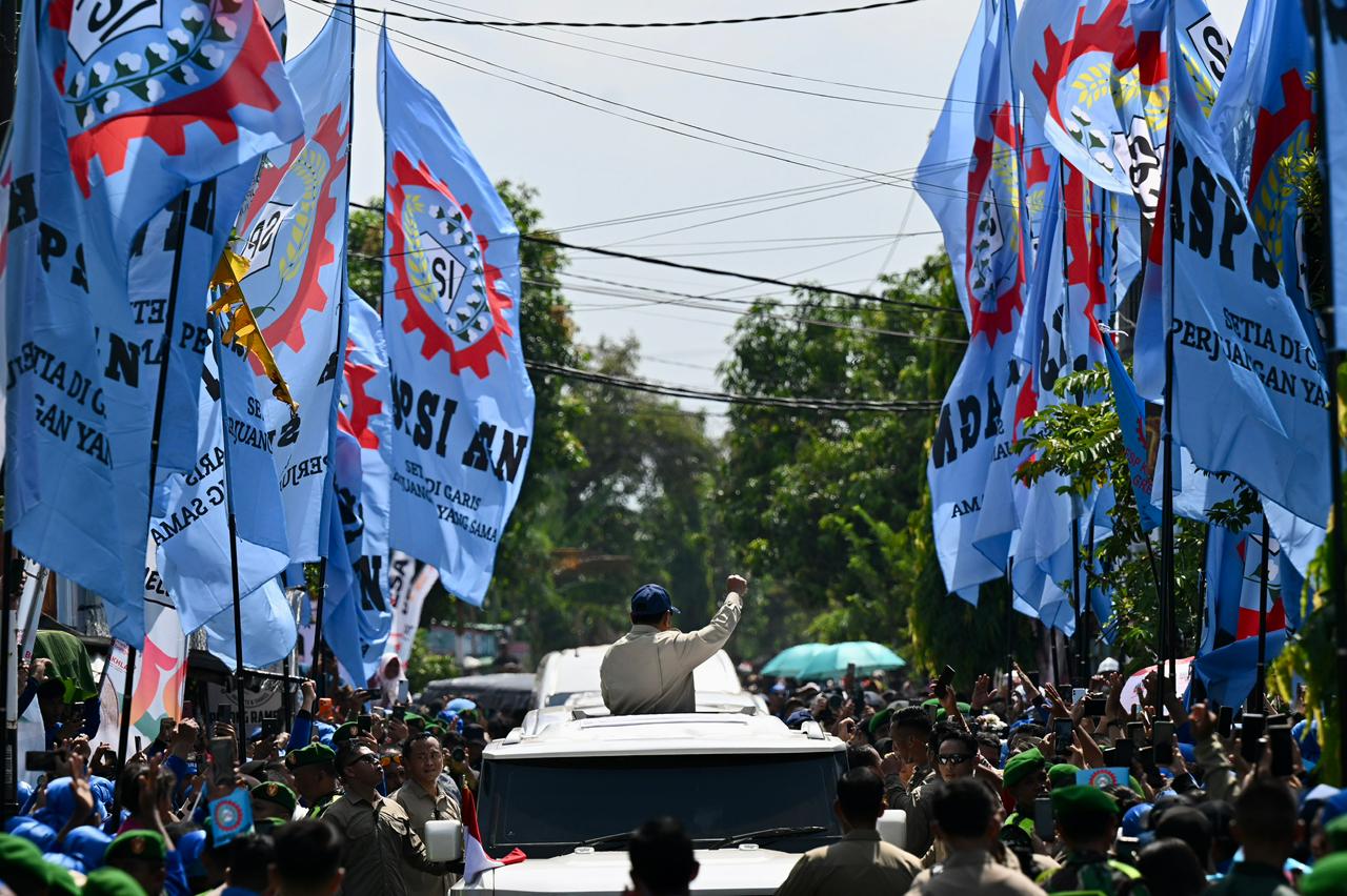 Presiden Prabowo Subianto saat meresmikan Museum Ibu Marsinah dan rumah singgah di Nganjuk, Sabtu (16/5/2026). (Foto/doc. Setpres)