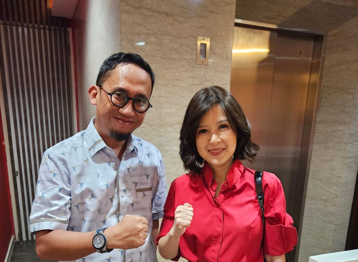 Ketua Tim Hukum BRN Resmen Kadapi (kiri) dan Grace Natalie (kanan). (BeritaNasional/BRN)