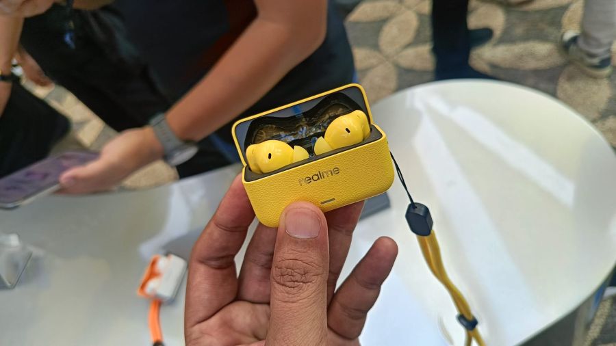 Realme Buds T500 Pro meluncur ke pasar Indonesia. (BeritaNasional/Iman)