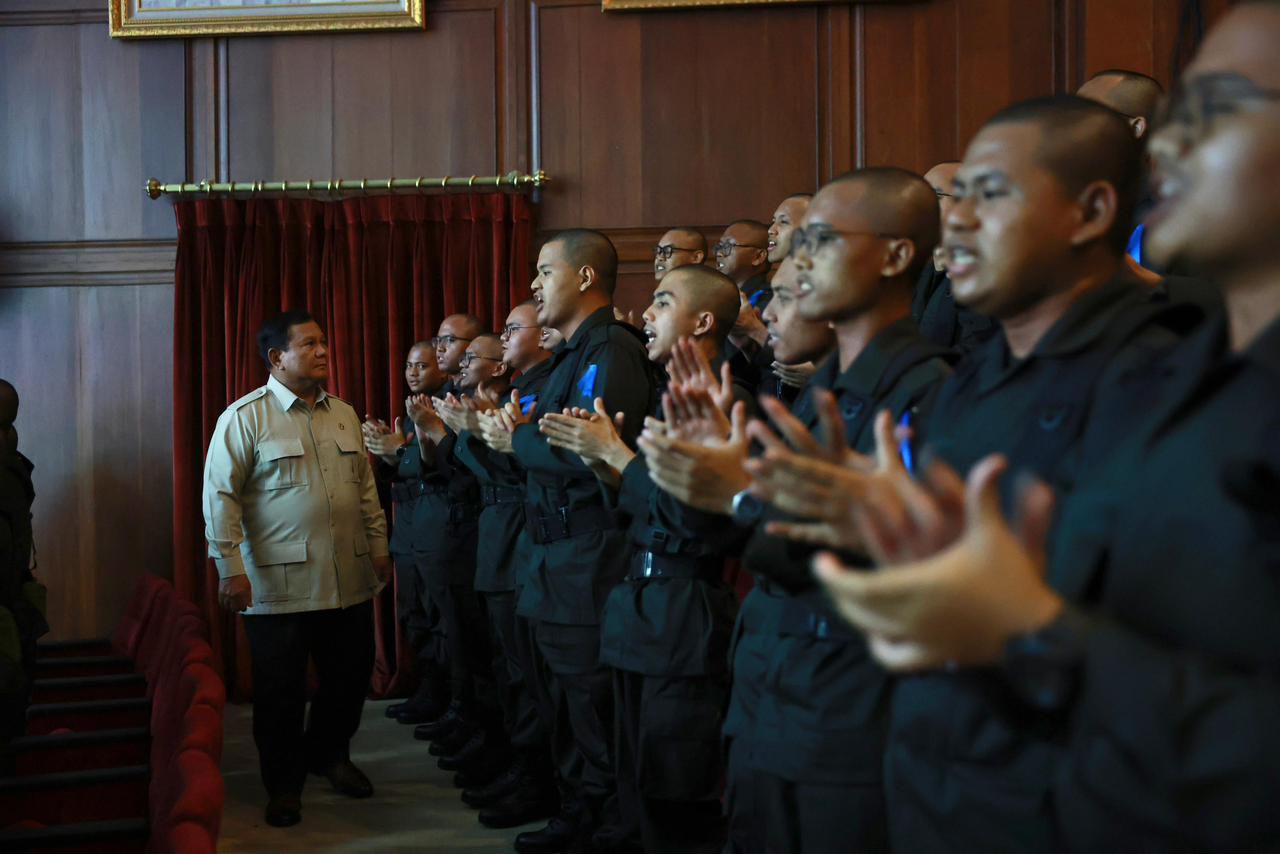 Presiden Prabowo Subianto (kiri) saat memberikan Taklimat Peserta PFLP 2026 di Hambalang, Bogor. (Foto/BPMI)