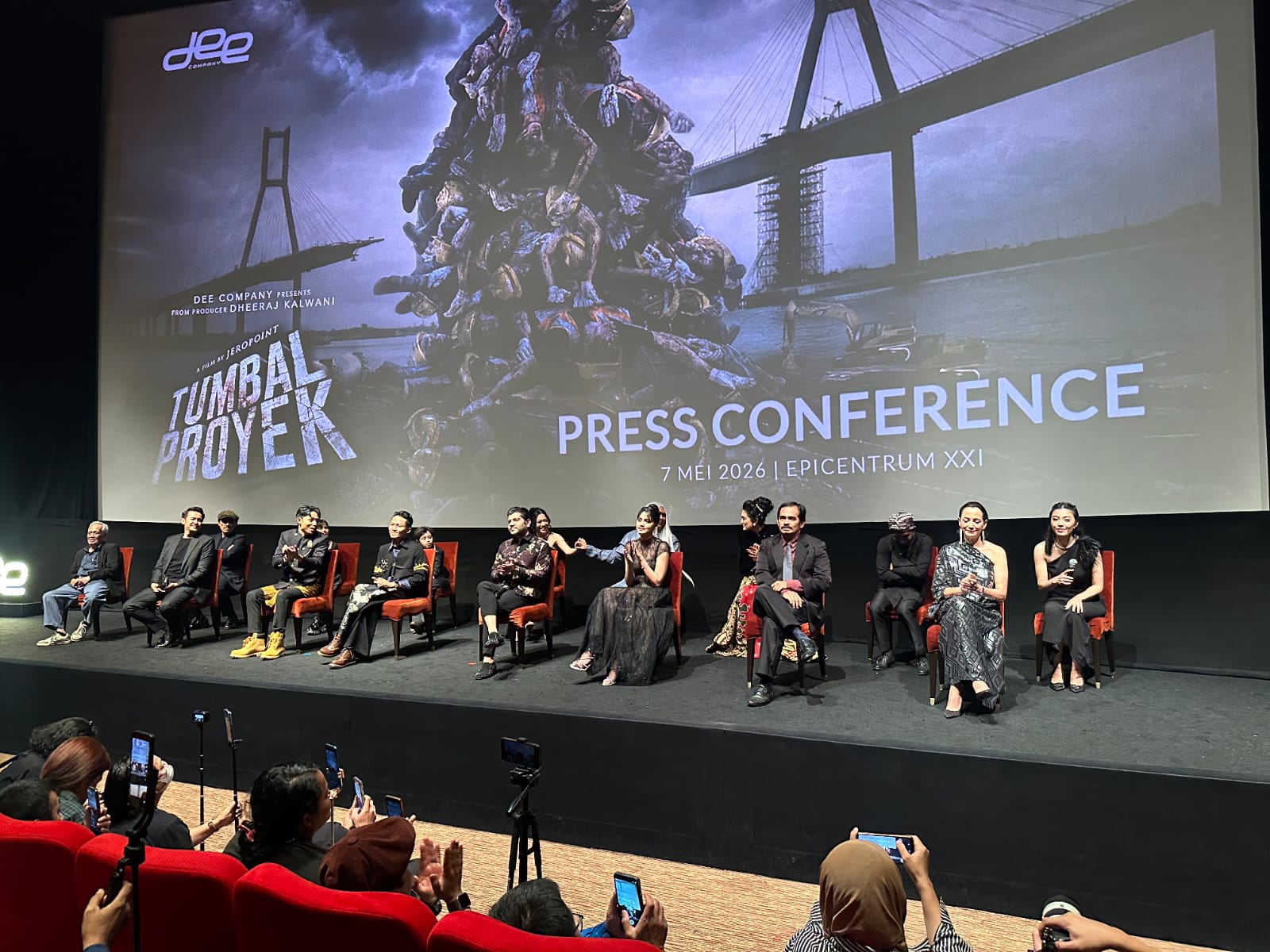 Tumbal Proyek Tayang 13 Mei 2026, Sajikan Horor dan Drama Keluarga Emosional. (Foto/ Dee Company).