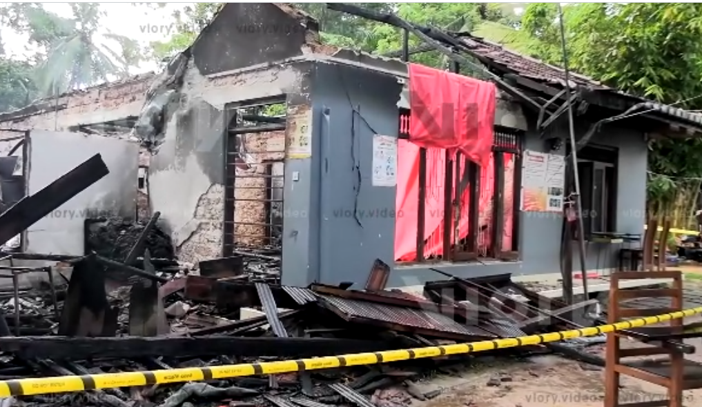 Panti jompo overkapasitas terbakar di Anguruwatota, Sri Lanka, pada hari Rabu (3/62026) petang. (BeritaNasional/Viory)