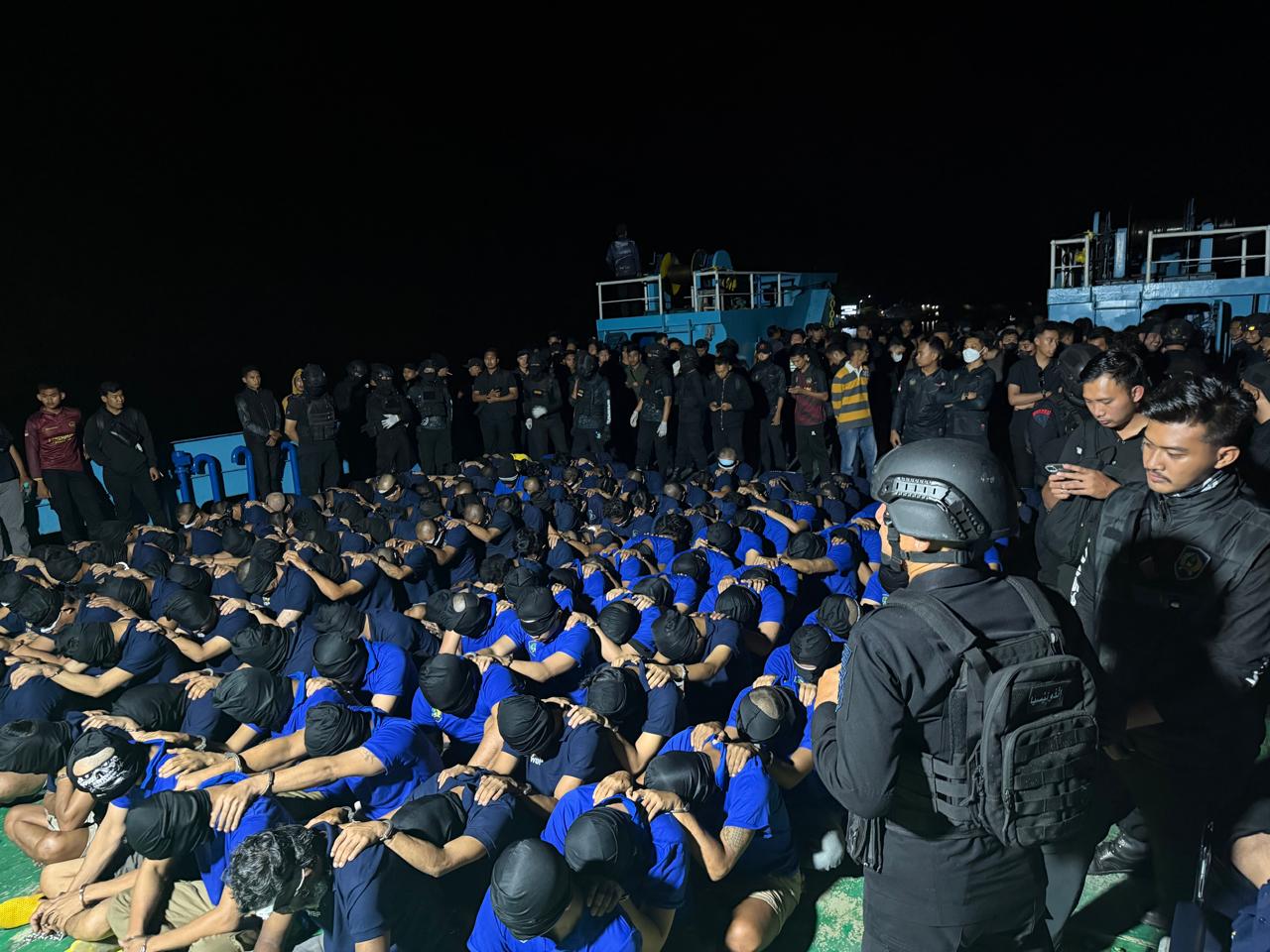 Ratusan warga binaan dipindahkan ke lapas Nusakambangan Jawa Tengah. (BeritaNasional/istimewa)