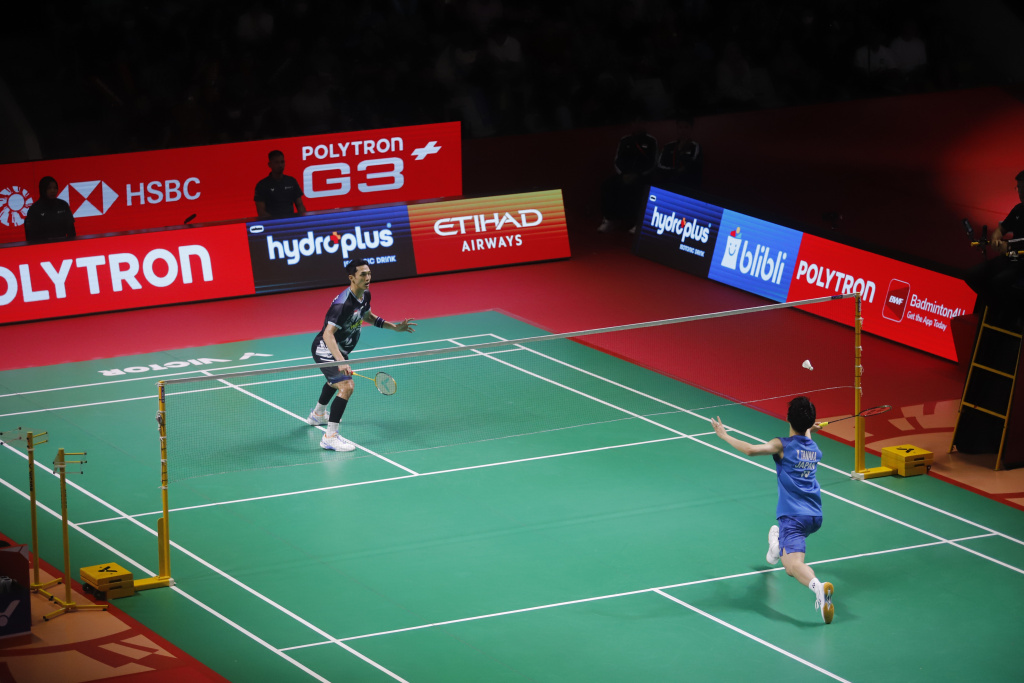 Tunggal putra bulu tangkis Indonesia Jonatan Christie (jersey hitam). (Beritanasional/Oke Atmaja)