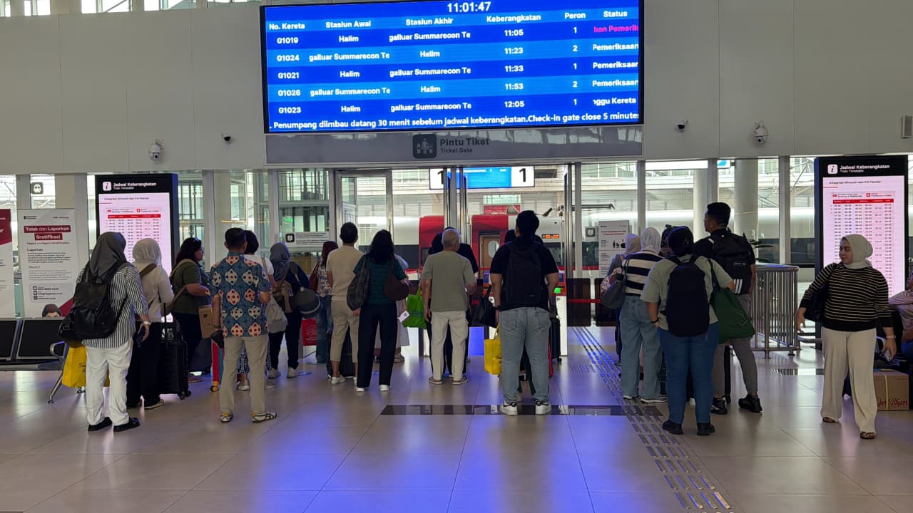 78 Persen Penumpang Whoosh Menuju Jakarta, KCIC Tambah 6 Perjalanan. (Foto/KCIC).