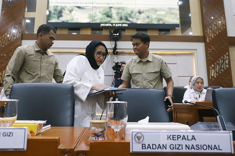 Kepala BGN Nanik S Deyang saat rapat dengan Komisi IX DPR. (BeritaNasional/Elvis)