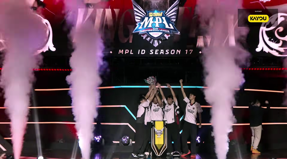 Bigetron Akhiri Dominasi ONIC, Juara MPL Indonesia Season 17. (Foto/YouTube MPL Indonesia)