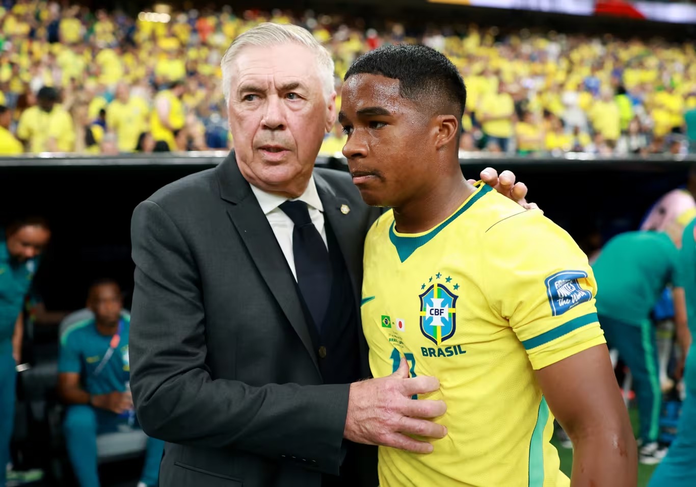 Pelatih Brasil Carlo Ancelotti (kiri). (Foto/FIFA)