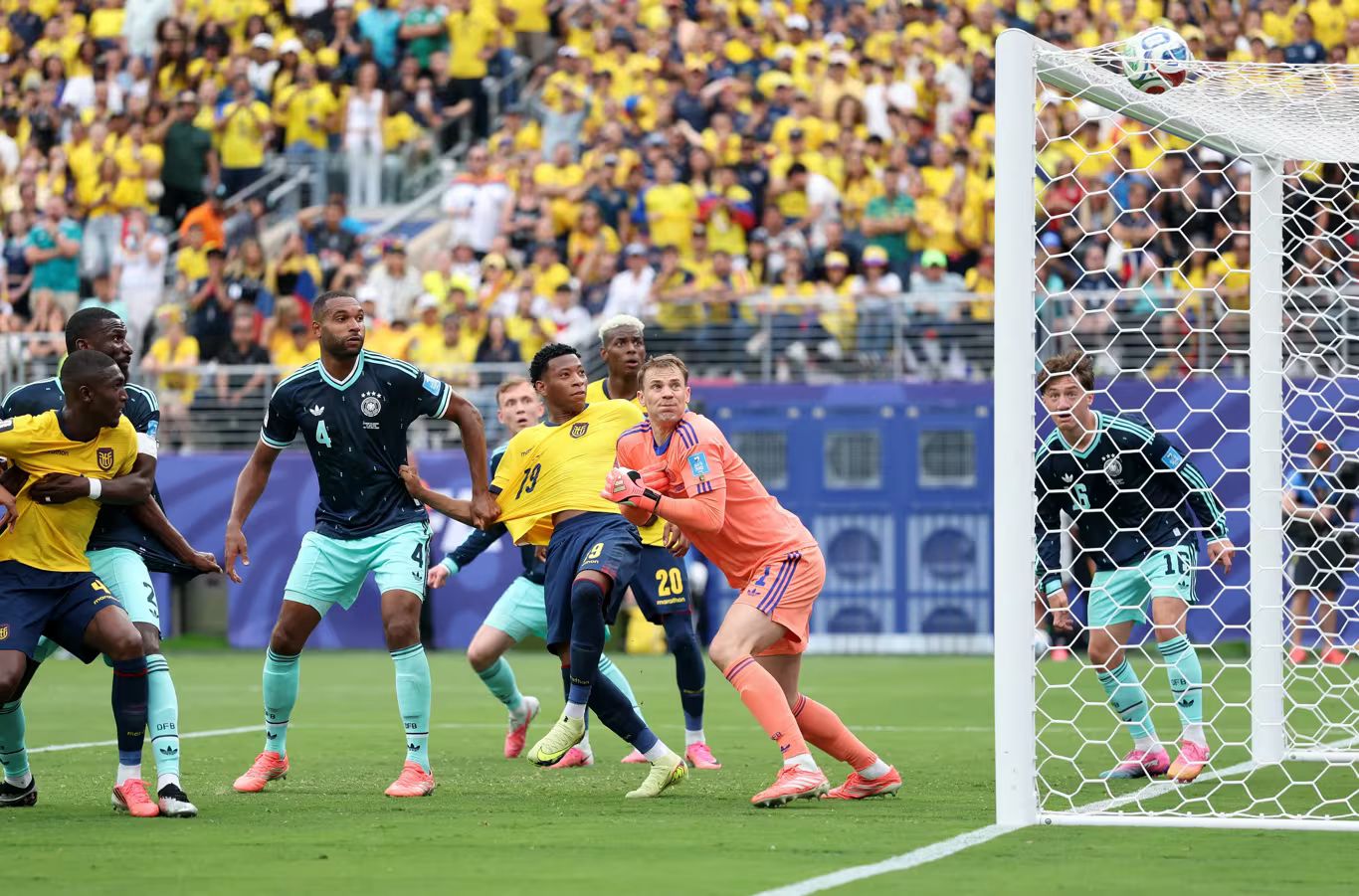 Pertandingan Ekuador vs Jerman di Piala Dunia. (Foto/FIFA)