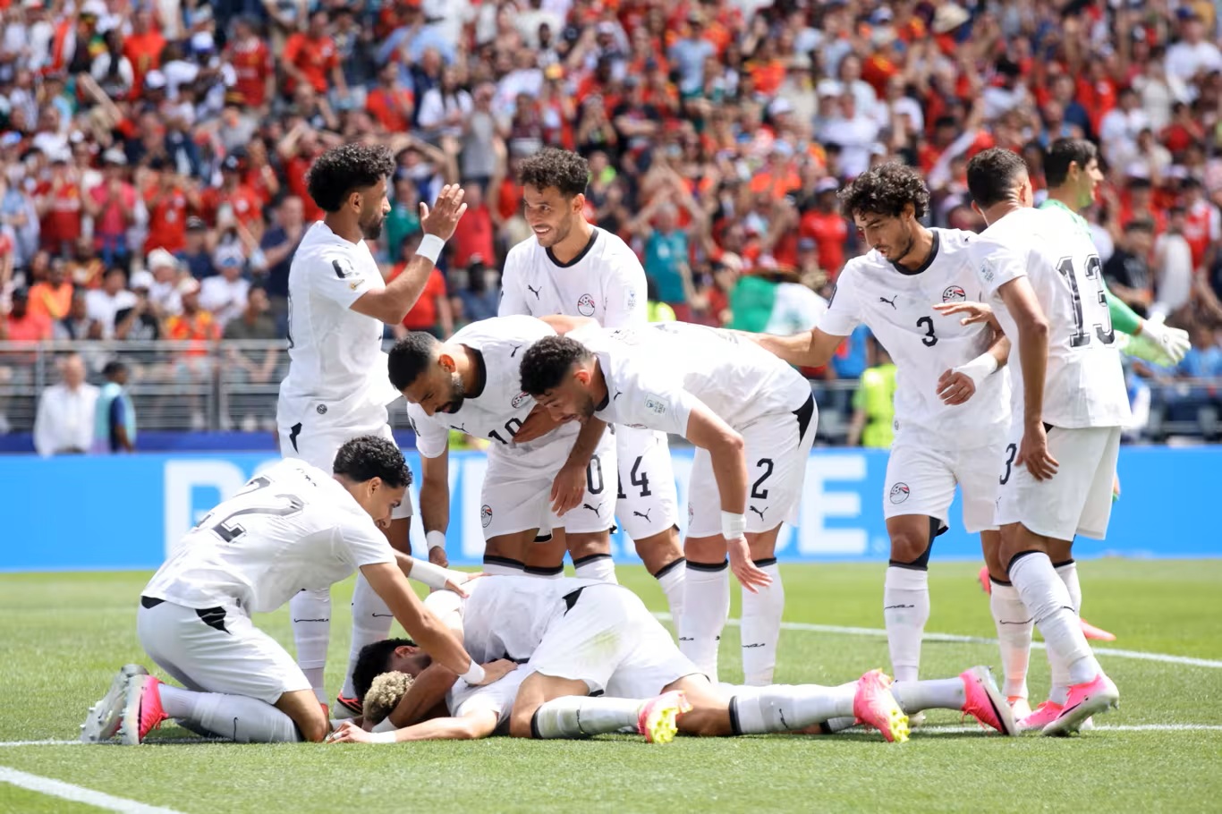 Pemain Mesir melakukan selebrasi usai mencetak gol ke gawang Belgia. (Foto/FIFA)