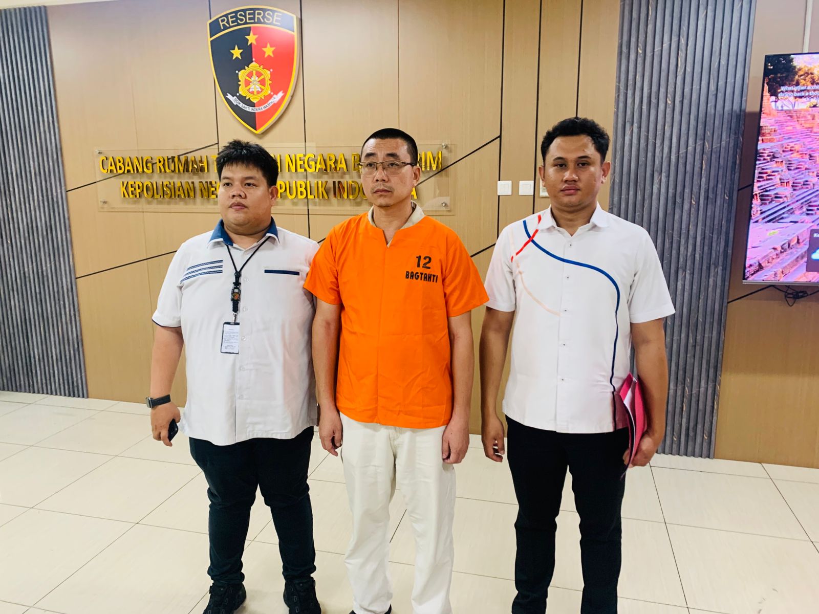 Bareskrim Polri Tahan Dirut PT MMS Whu Zeng Xie, Jumat (26/6/2026). (BeritaNasional/Humas Polri)